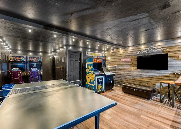 Big R Hot Tub Arcades Large Deck Retreat Near Attractions * Flagstaff